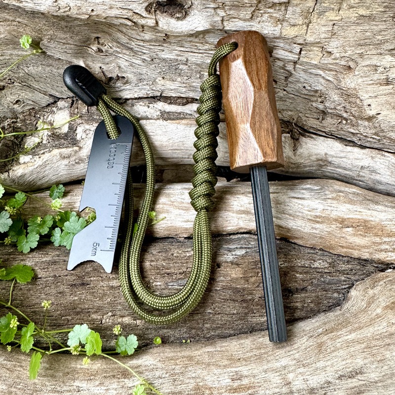 Varilla de fuego hexagonal con - Ferro Rod Striker reseña y precio